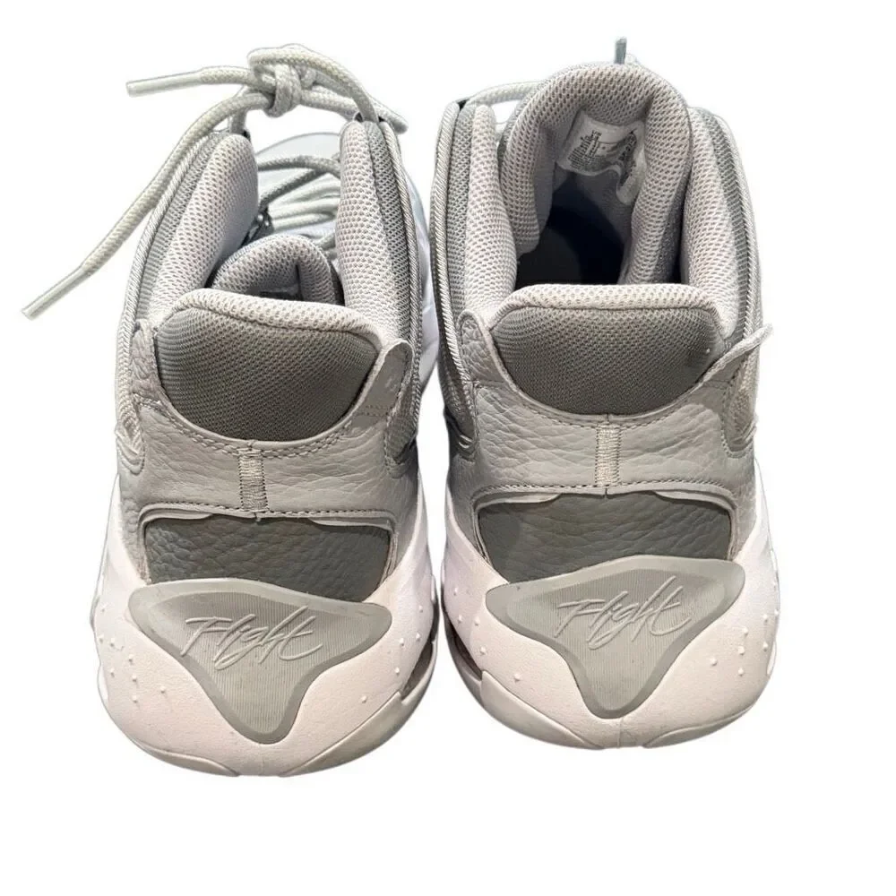 Jordan Max Aura 4. Gray. Size 13